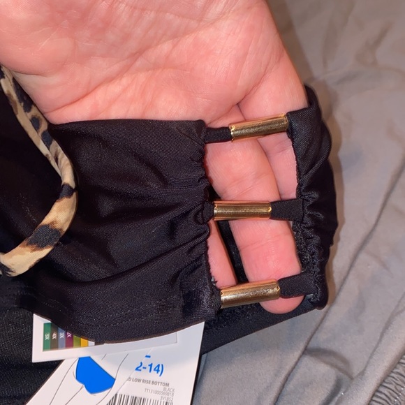 Cheetah bikini, new with tags, underwire,cheetah top,black bottoms size Large - Picture 5 of 9